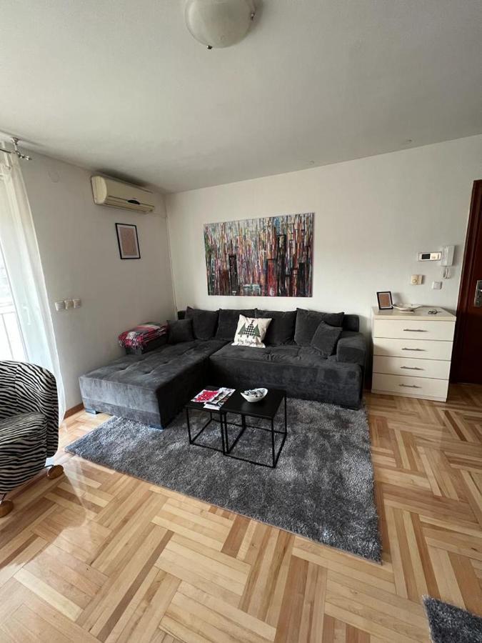Apartman West - Private Parking Place Загреб Екстер'єр фото