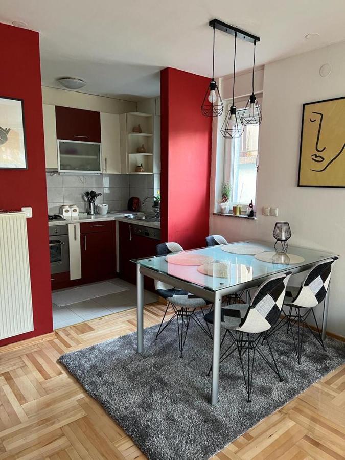 Apartman West - Private Parking Place Загреб Екстер'єр фото