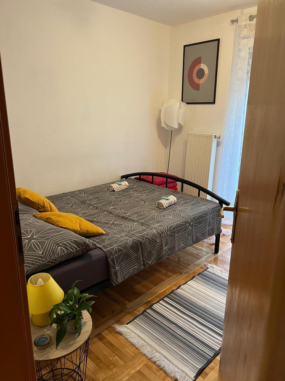 Apartman West - Private Parking Place Загреб Екстер'єр фото